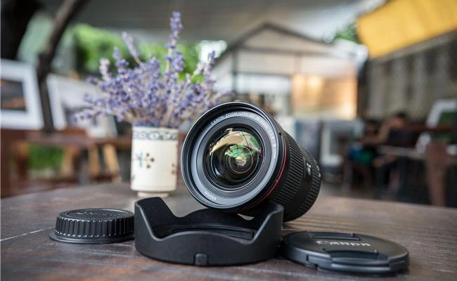 Điều khác biệt ở ống kính 2 khẩu