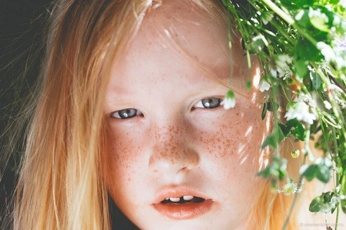 4 ống kính chụp chân dung tốt nhất dành cho máy ảnh không gương lật