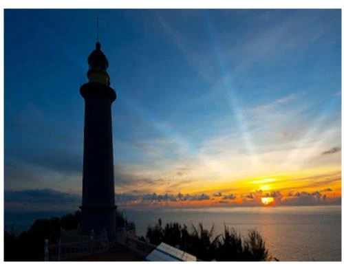 Bình minh trong thành phố với máy ảnh 