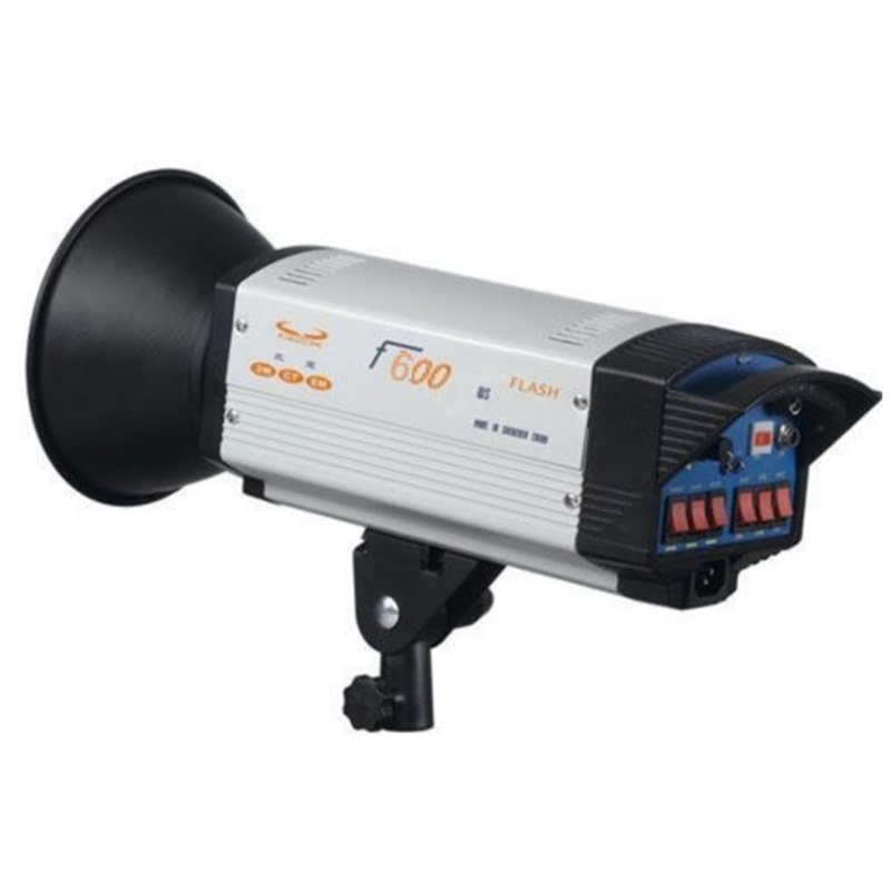 Đèn Flash Studio F600 (600W)