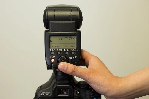 Tìm hiểu về đèn flash trên máy ảnh