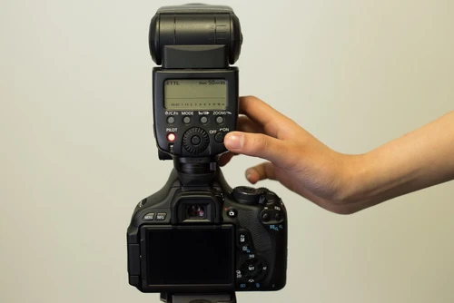 Tìm hiểu về đèn flash trên máy ảnh