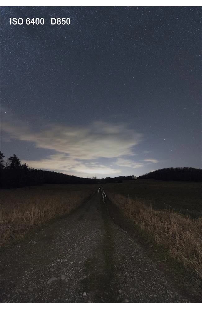 Nikon D850 cùng so găng chụp thiếu sáng với các đàn anh