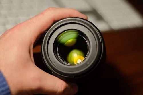 Những ống kính cho máy ảnh APS-C với bokeh tuyệt đẹp