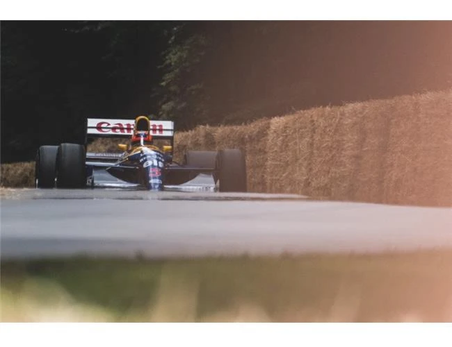 So sánh khả năng Nikon D750 và Fujifilm X-T2 chụp ảnh đua xe thể thao (Phần 1)