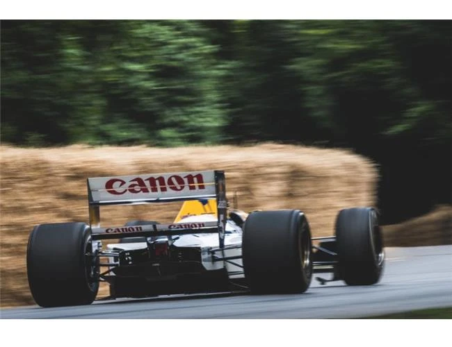 So sánh khả năng Nikon D750 và Fujifilm X-T2 chụp ảnh đua xe thể thao (Phần 1)