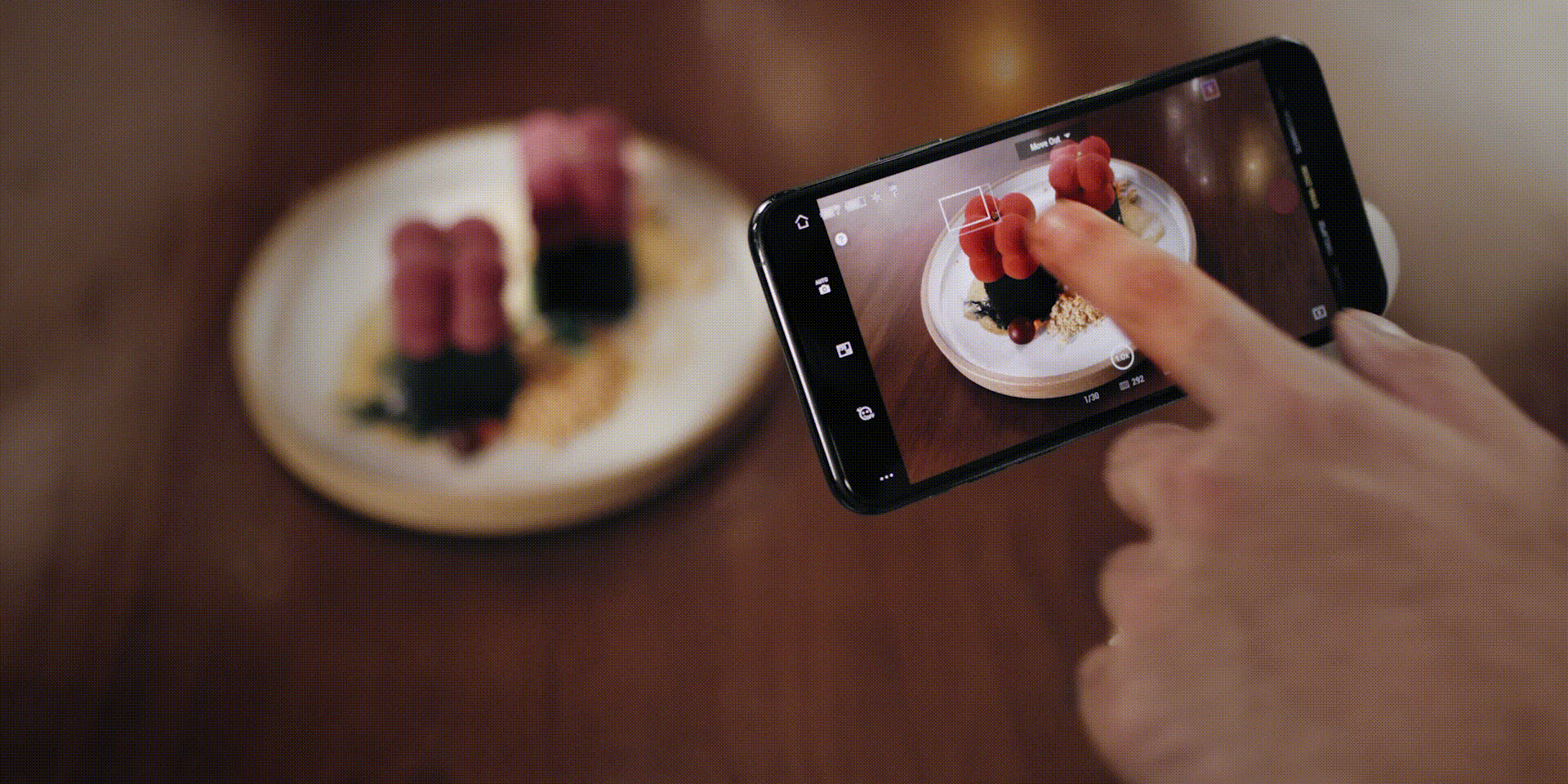 Dynamic Zoom của DJI OM 4 SE sử dụng các thuật toán nâng cao